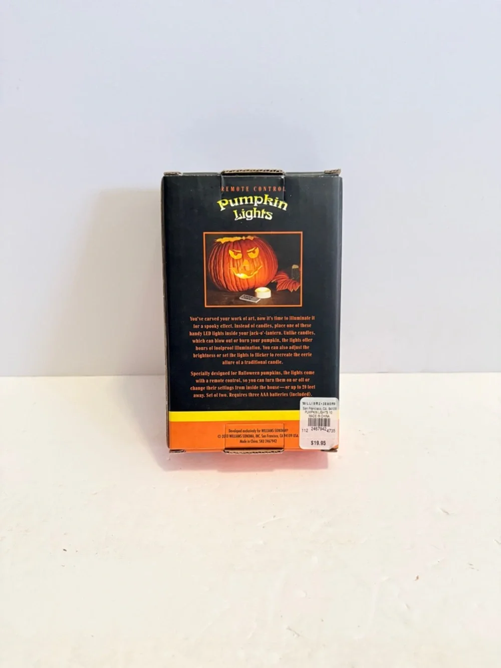 NWT Williams-Sonoma Remote Control LED Pumpkin Lights – Set of 2 Flickering